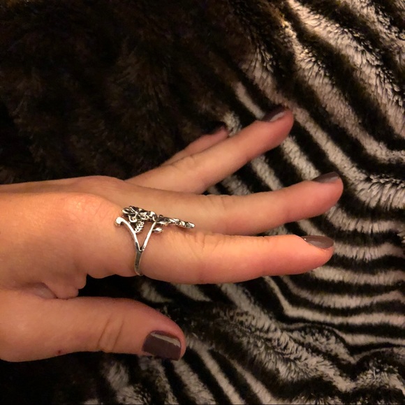 Ancient Silver Flowers Leaves Vine Ring - Picture 3 of 4